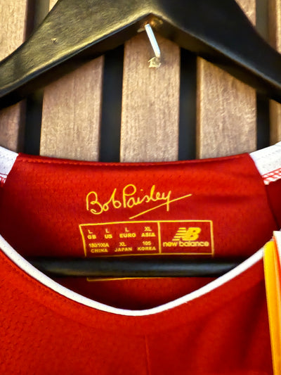 LIVERPOOL - ANDY ROBERTSON - SIGNERT DRAKT MED EKTEHETSBEVIS/COA