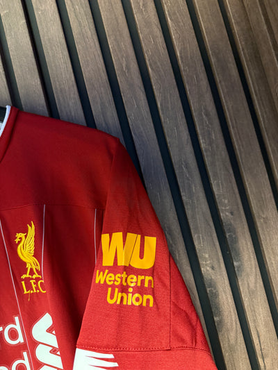 LIVERPOOL - XHERDAN SHAQUIRI - SIGNERT DRAKT MED EKTEHETSBEVIS/COA