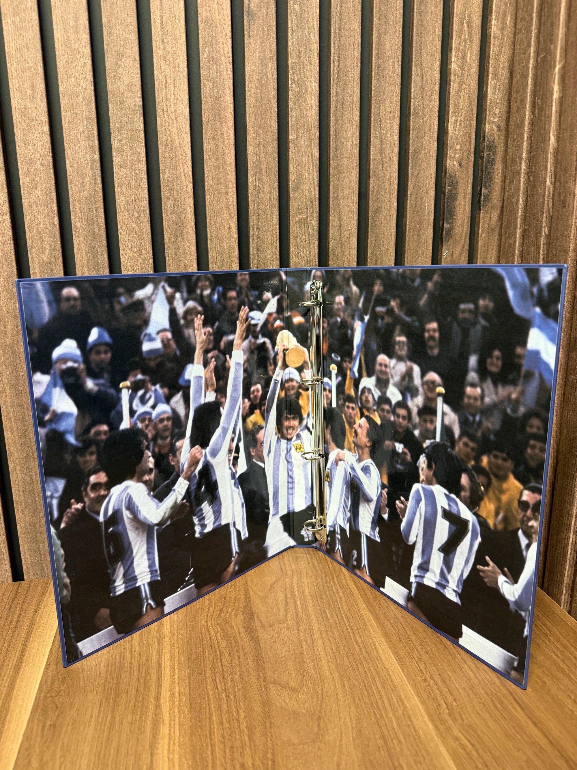 SAMLEPERMER SOM TAR FOR SEG VM 1970, 1974, 1978, 1982, 1986, 1990 OG EM 1984, 1988