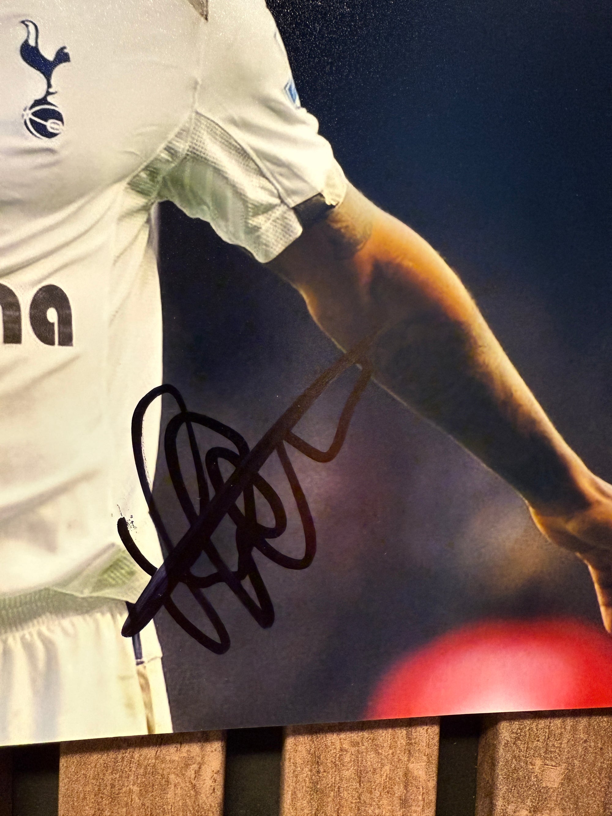 TOTTENHAM HOTSPUR - JERMAINE DEFOE - SIGNERT BILDE MED EKTEHETSBEVIS/COA