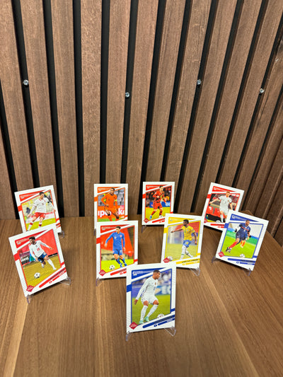 140 ULIKE KORT - LOT - PANINI DONRUSS ROAD TO QATAR 2022