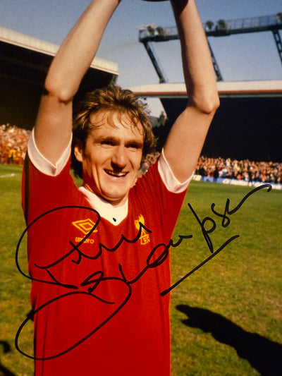 LIVERPOOL - PHIL THOMPSON - SIGNERT BILDE MED EKTEHETSBEVIS/COA