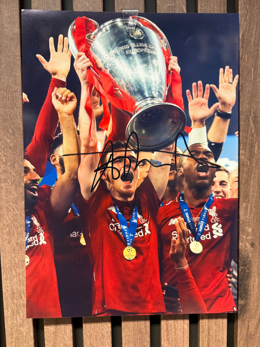 LIVERPOOL - ANDY ROBERTSON - SIGNERT BILDE MED EKTEHETSBEVIS/COA