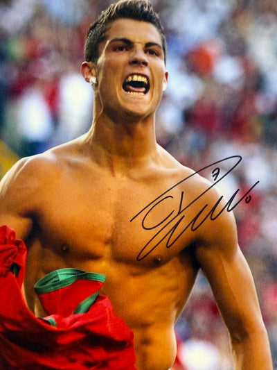 CRISTIANO RONALDO - SIGNERT BILDE MED EKTEHETSBEVIS/COA