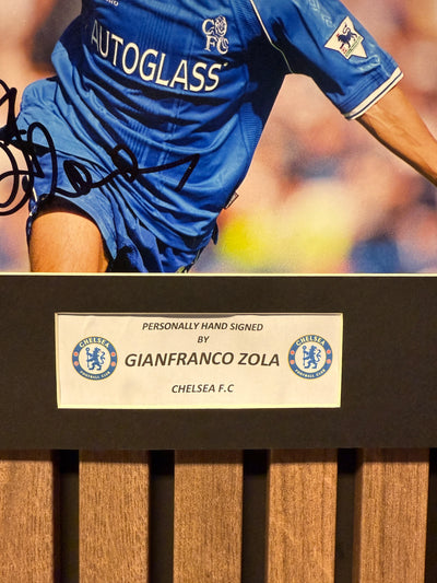 GIANFRANCO ZOLA - SIGNERT BILDE MED EKTEHETSBEVIS/COA