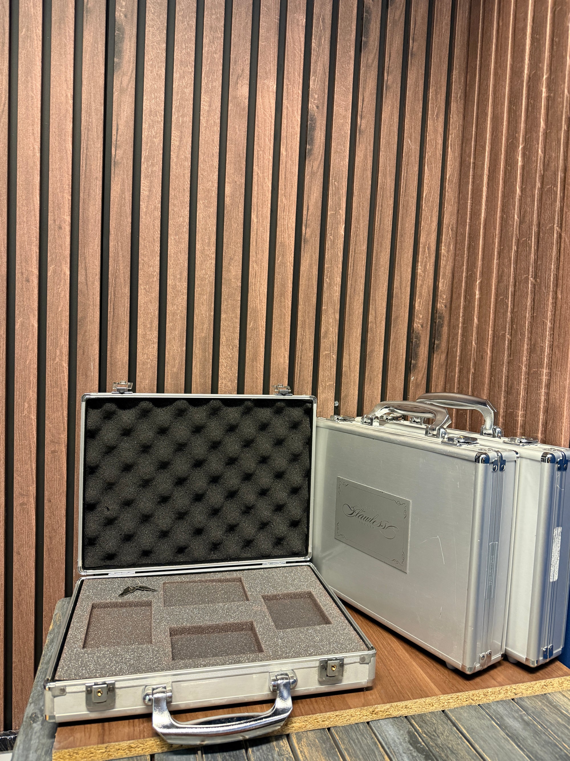 FLAWLESS - 3 TOMME KOFFERTER