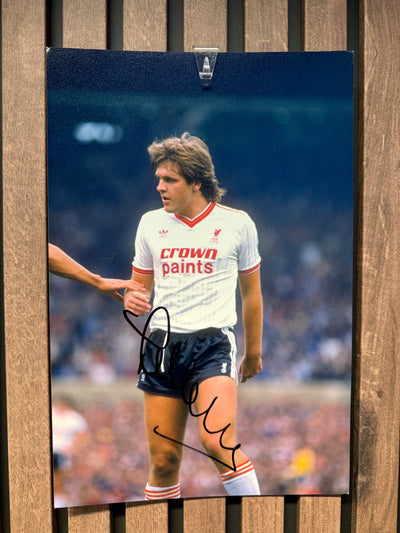 LIVERPOOL - JAN MØLBY - SIGNERT BILDE MED EKTEHETSBEVIS/COA