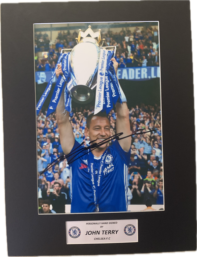 JOHN TERRY -  SIGNERT BILDE MED EKTEHETSBEVIS/COA