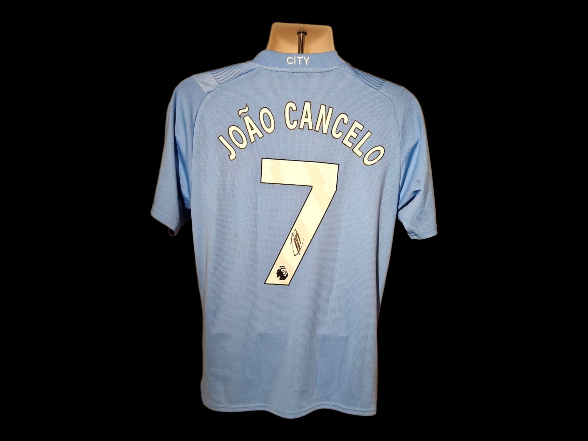 JOÃO CANCELO - SIGNERT DRAKT MED EKTEHETSBEVIS/COA