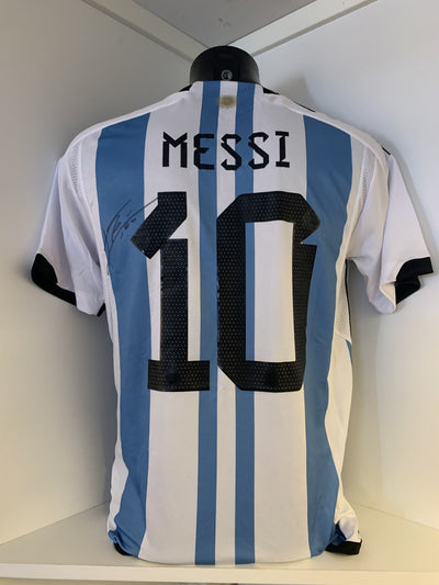 LIONEL MESSI - SIGNERT DRAKT MED EKTEHETSBEVIS/COA