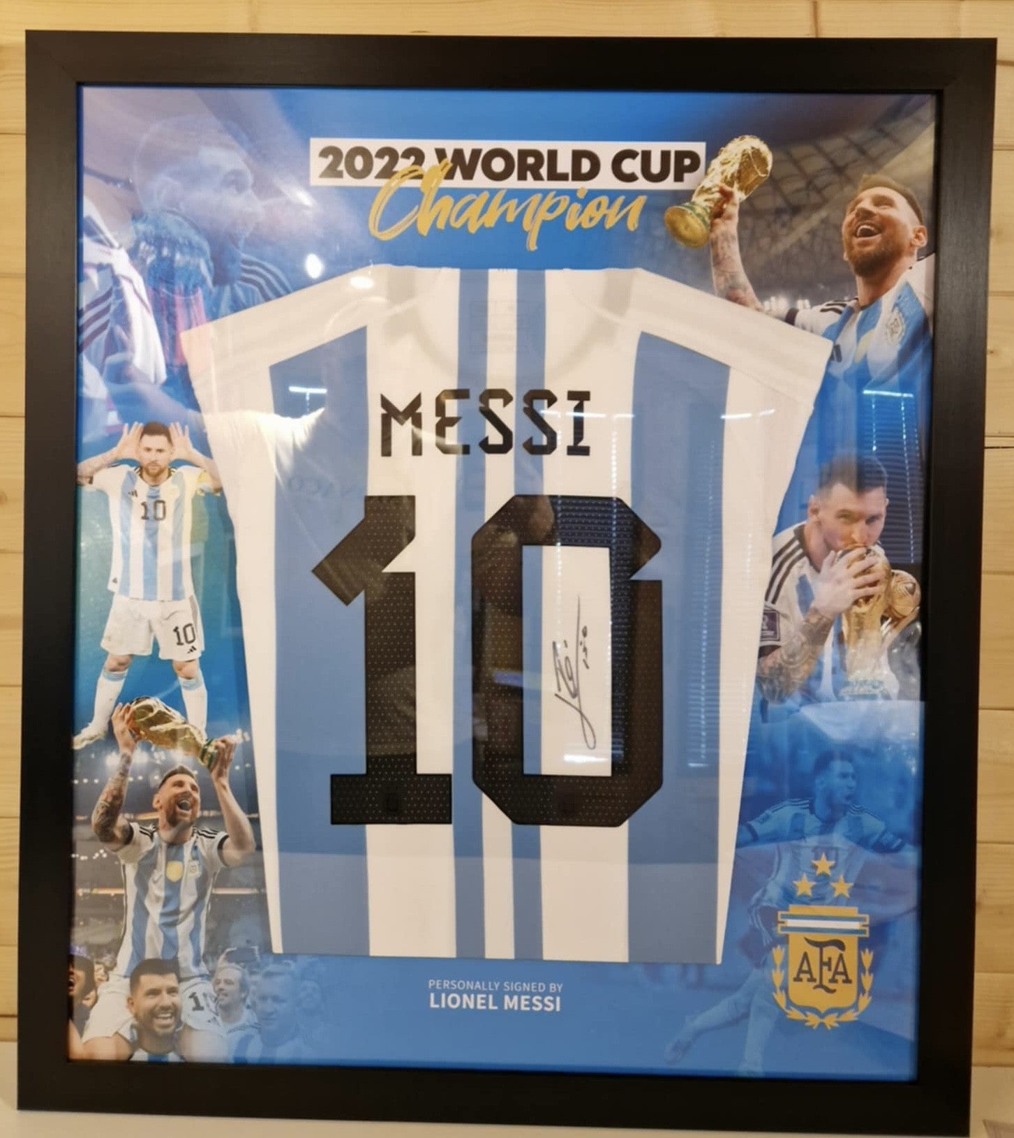 LIONEL MESSI - SIGNERT DRAKT MED EKTEHETSBEVIS/COA