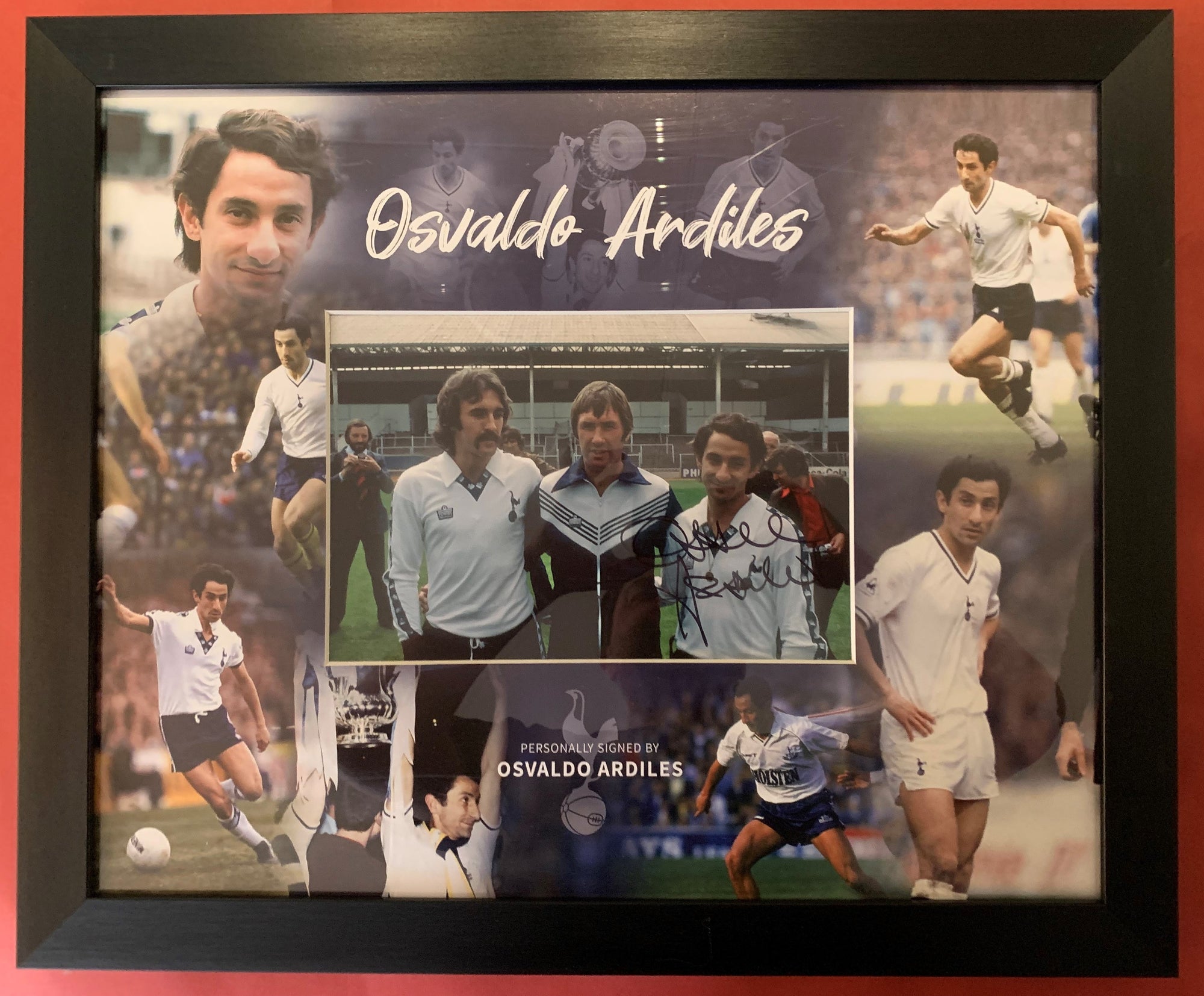 0SVALDO ARDILES - SIGNERT BILDE I "ART-FRAME" MED EKTEHETSBEVIS/COA