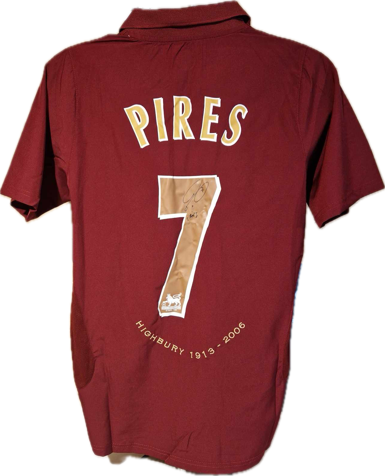 ROBERT PIRES - SIGNERT DRAKT MED EKTEHETSBEVIS/COA