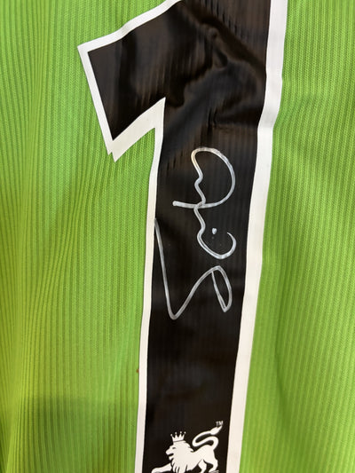 PETER SCHMEICHEL - SIGNERT DRAKT MED EKTEHETSBEVIS/COA