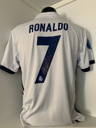 CRISTIANO RONALDO - SIGNERT DRAKT MED EKTEHETSBEVIS/COA