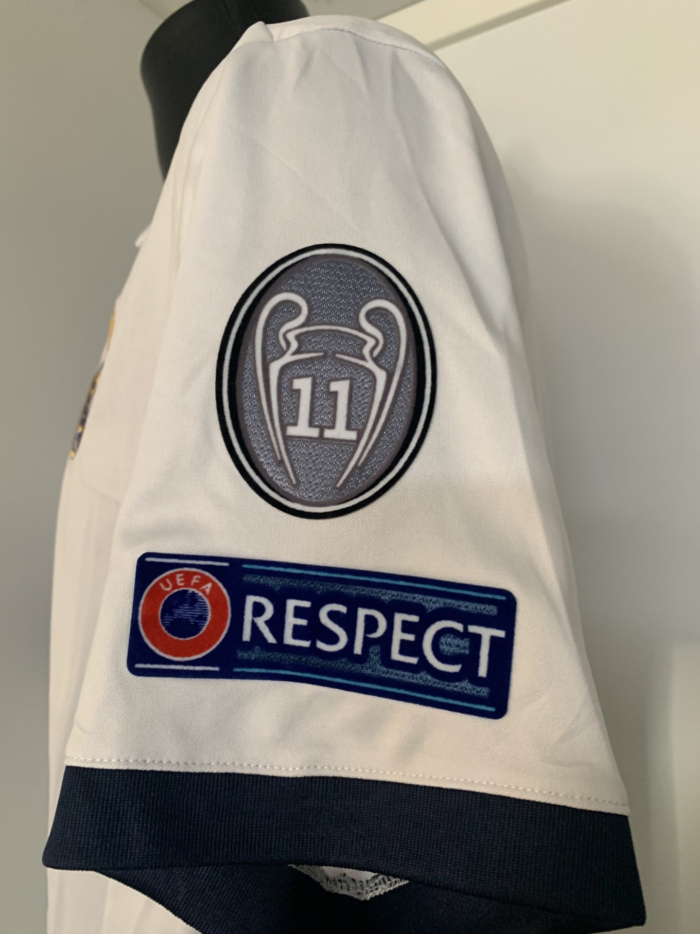 CRISTIANO RONALDO - SIGNERT DRAKT MED EKTEHETSBEVIS/COA