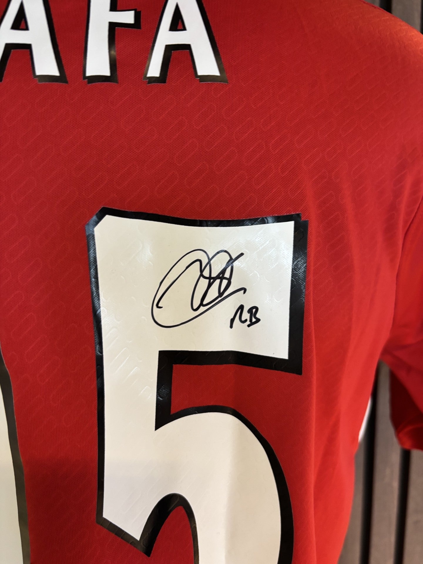 RAFAEL BENITEZ - SIGNERT DRAKT MED EKTEHETSBEVIS/COA