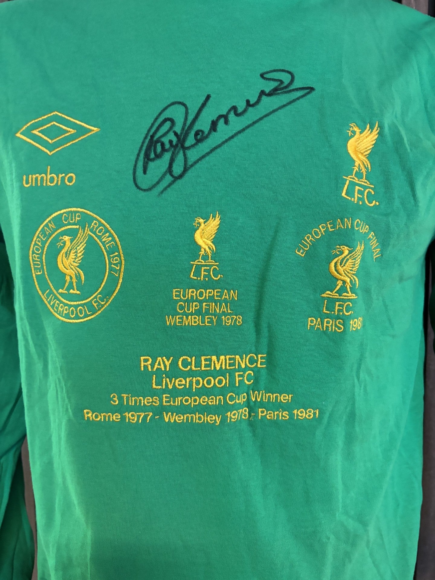 RAY CLEMENCE - HONOURS SHIRT - SIGNERT DRAKT MED EKTEHETSBEVIS/COA