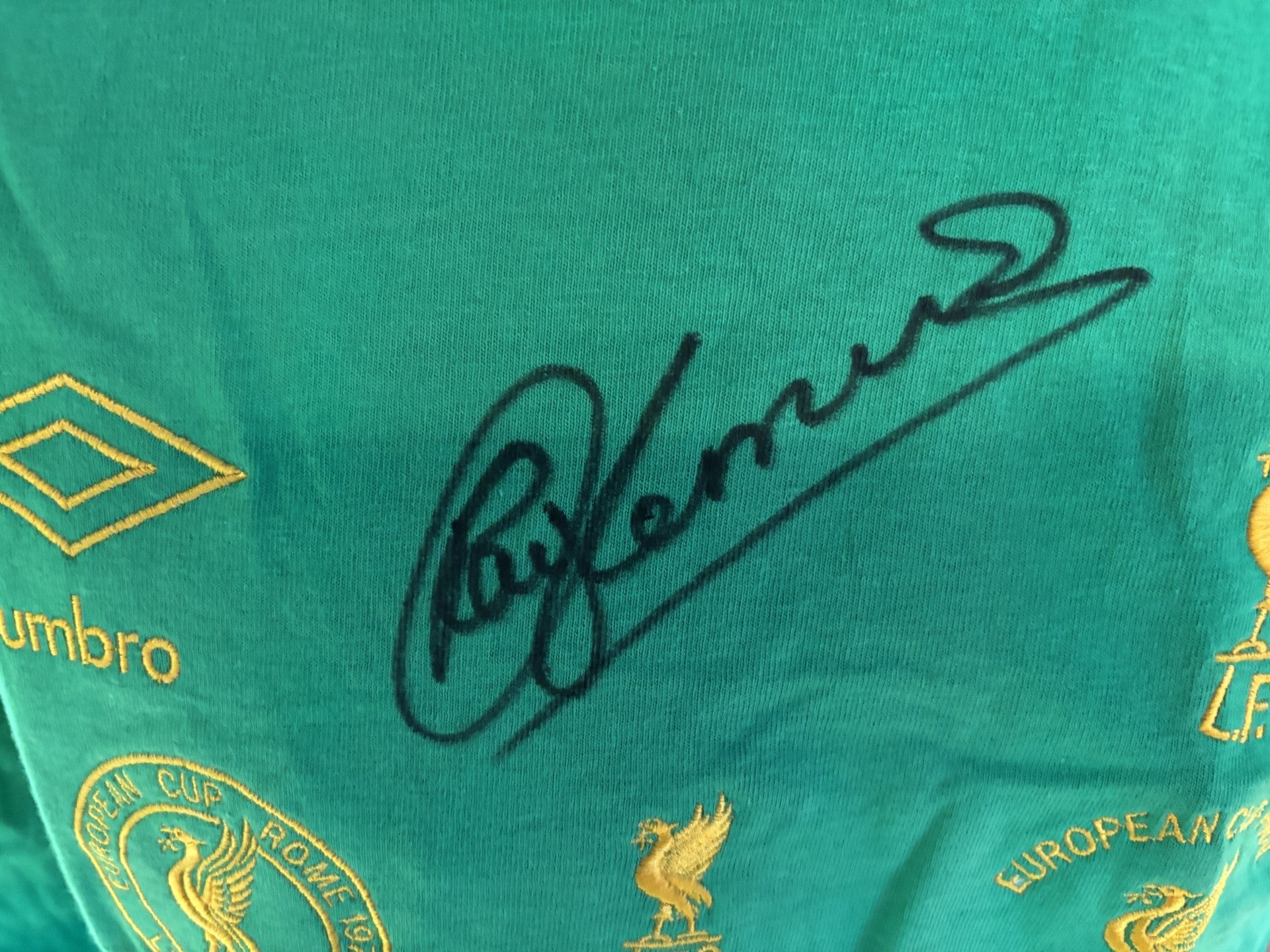 RAY CLEMENCE - HONOURS SHIRT - SIGNERT DRAKT MED EKTEHETSBEVIS/COA