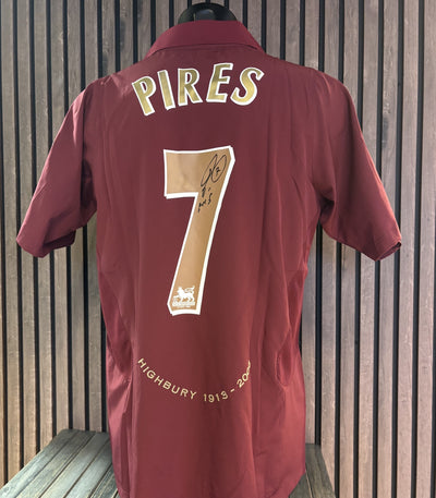 ROBERT PIRES - SISTE KAMP PÅ HIGHBURY - SIGNERT DRAKT MED EKTEHETSBEVIS/COA