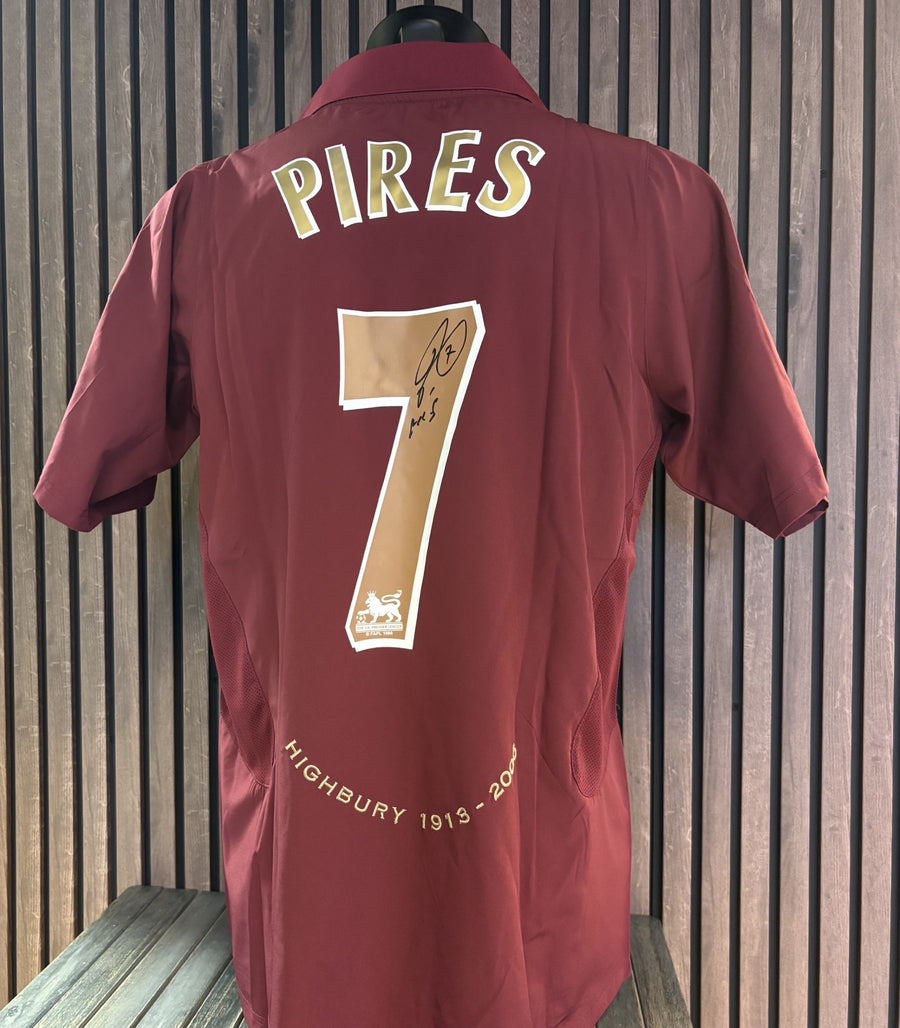 ROBERT PIRES - SISTE KAMP PÅ HIGHBURY - SIGNERT DRAKT MED EKTEHETSBEVIS/COA