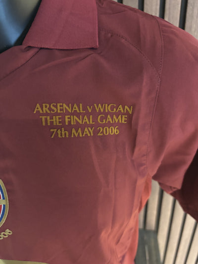 ROBERT PIRES - SISTE KAMP PÅ HIGHBURY - SIGNERT DRAKT MED EKTEHETSBEVIS/COA