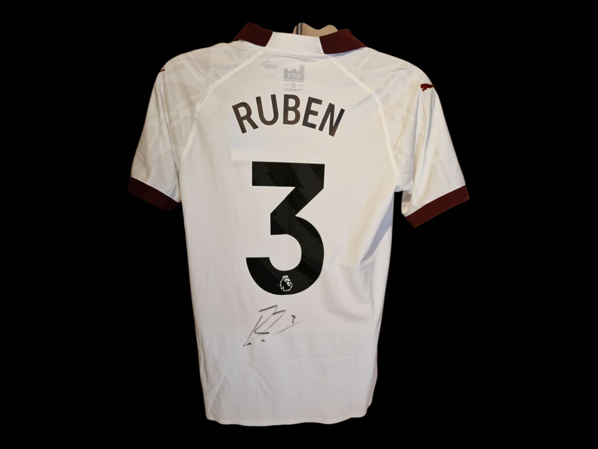 RUBEN DIAS - SIGNERT DRAKT MED EKTEHETSBEVIS/COA
