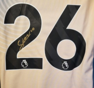SAVINHO - SIGNERT DRAKT MED EKTEHETSBEVIS/COA