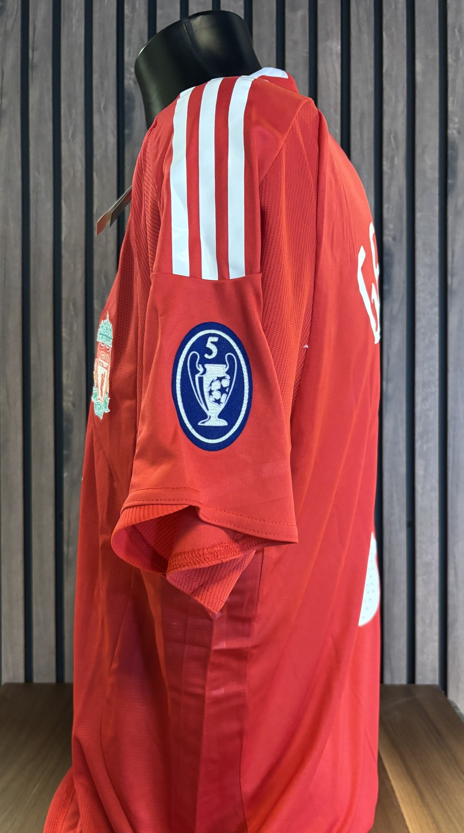 STEVEN GERRARD - SIGNERT DRAKT MED EKTEHETSBEVIS/COA
