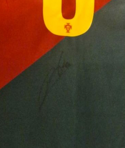 BRUNO FERNANDES - SIGNERT DRAKT MED EKTEHETSBEVIS/COA