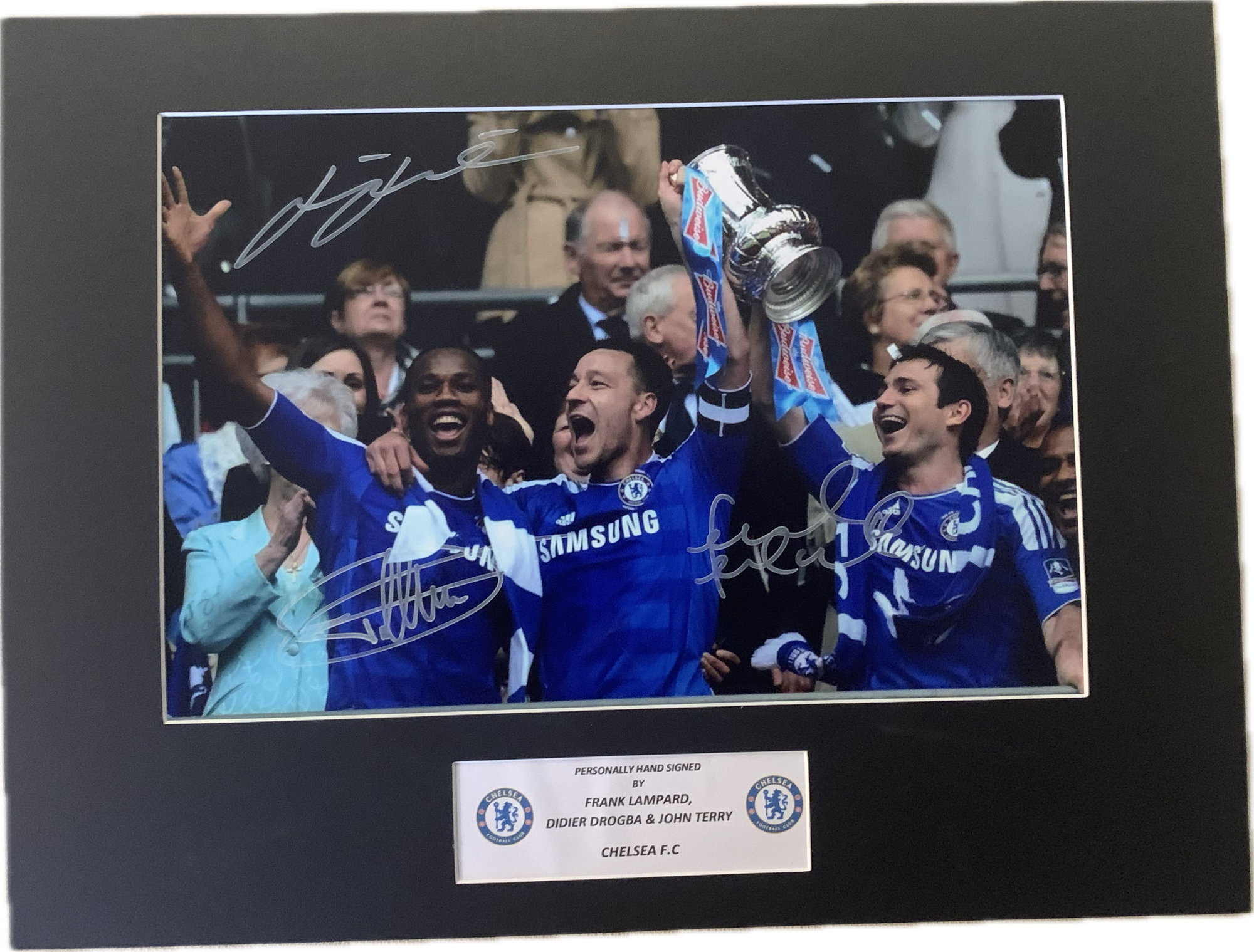 FRANK LAMPARD, JOHN TERRY & DIDIER DROGBA - TRIPPELSIGNERT BILDE MED COA/EKTEHETSBEVIS