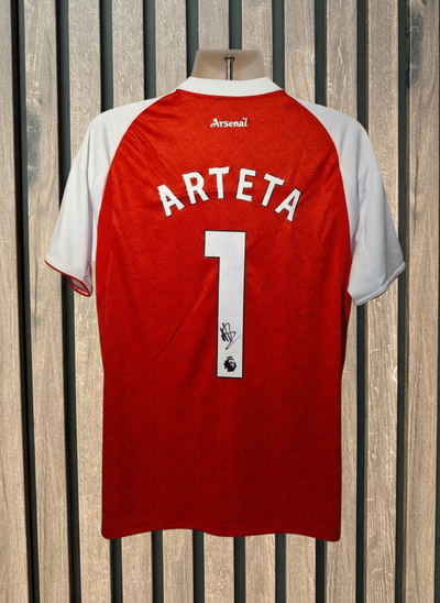 Arteta Jersey Enlarged with Wooden Background