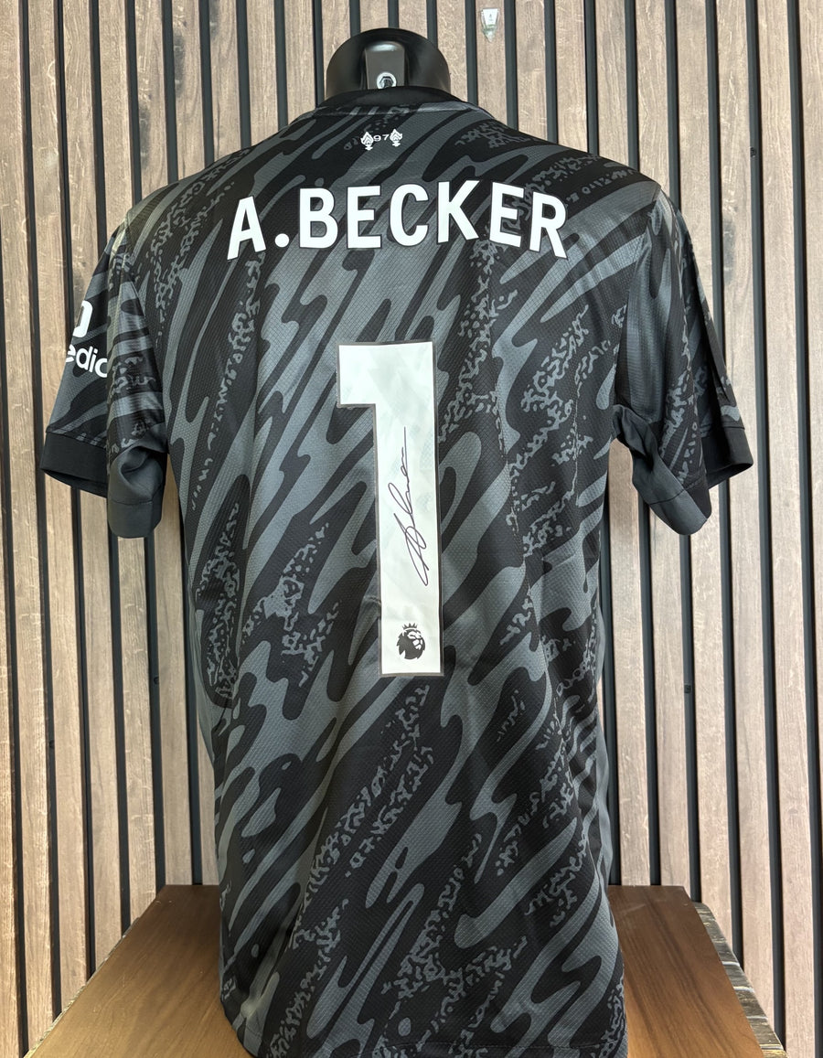 ALISSON BECKER - SIGNERT DRAKT MED EKTEHETSBEVIS/COA