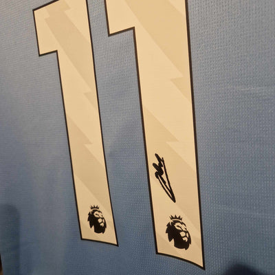 JEREMY DOKU - SIGNERT DRAKT MED EKTEHETSBEVIS/COA