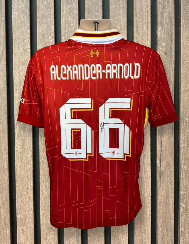 TRENT-ALEXANDER ARNOLD - SIGNERT DRAKT MED EKTEHETSBEVIS/COA