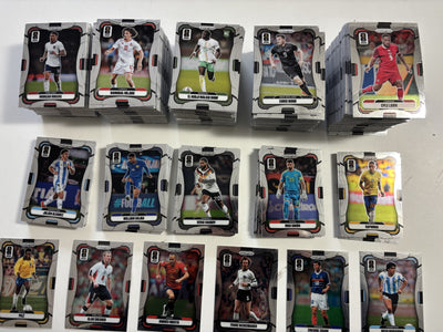 000. PANINI PRIZM FIFA WORLD CUP 2026 - KOMPLETT SETT MED 500 STK BASEKORT