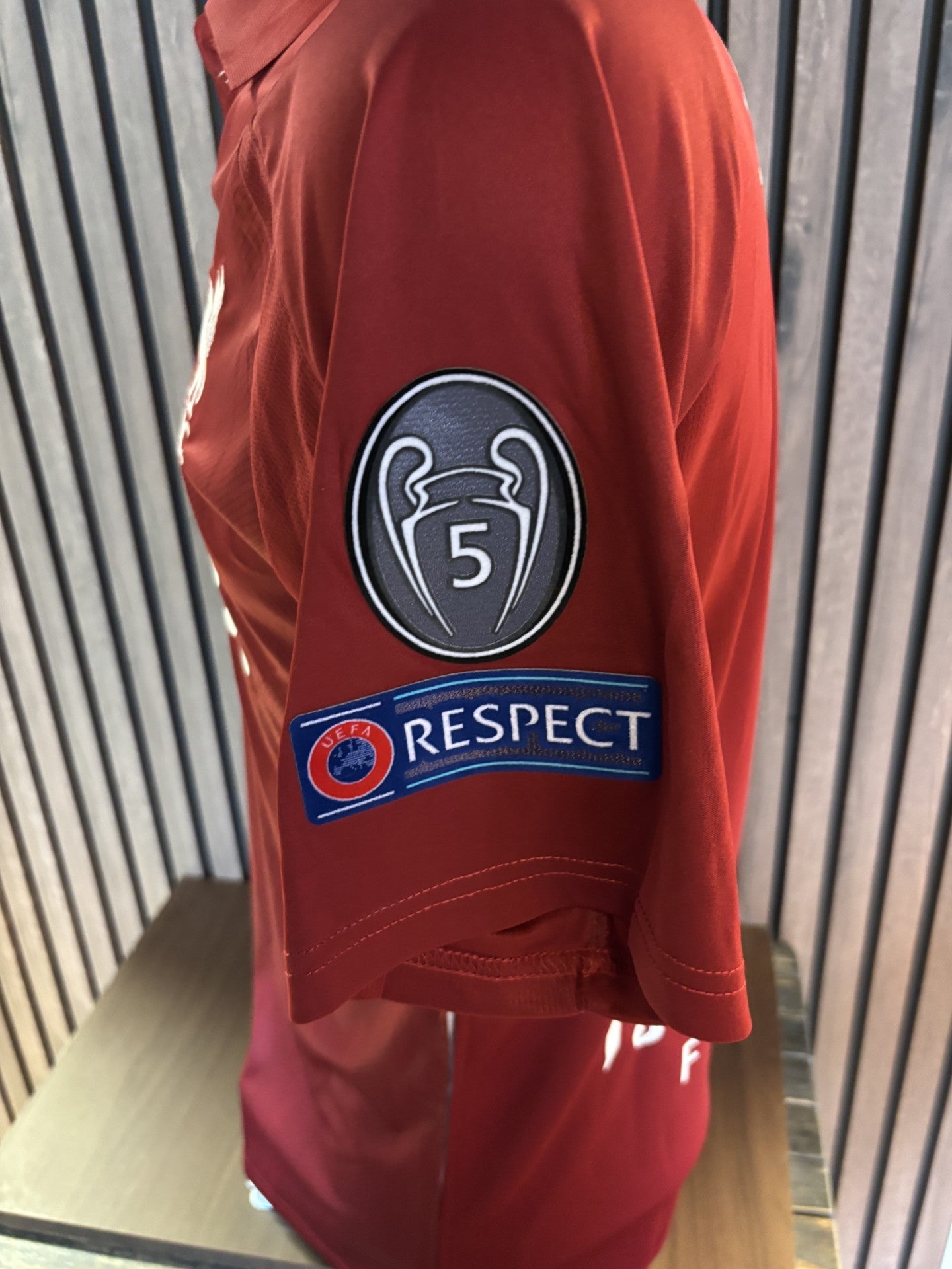 JURGEN KLOPP - SIGNERT DRAKT MED EKTEHETSBEVIS/COA