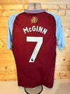 JOHN MCGINN - SIGNERT DRAKT MED EKTEHETSBEVIS/COA