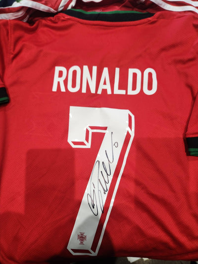 CRISTIANO RONALDO - SIGNERT DRAKT MED EKTEHETSBEVIS/COA