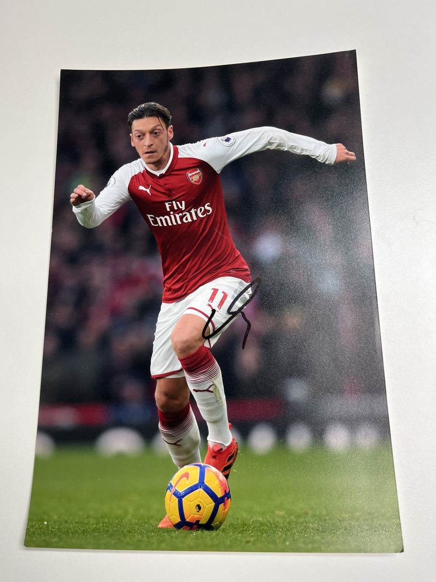 ARSENAL - MESUT OZIL - BILDE UTEN EKTEHETSBEVIS/COA