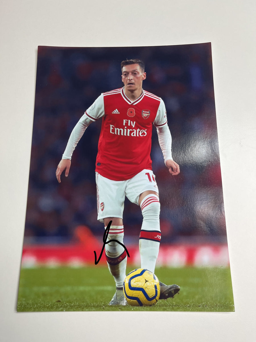 ARSENAL - MESUT OZIL - BILDE UTEN EKTEHETSBEVIS/COA