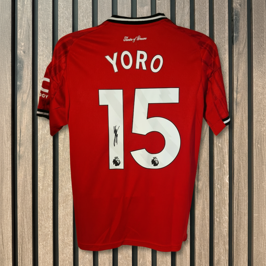 Yoro #15 – Wooden Background
