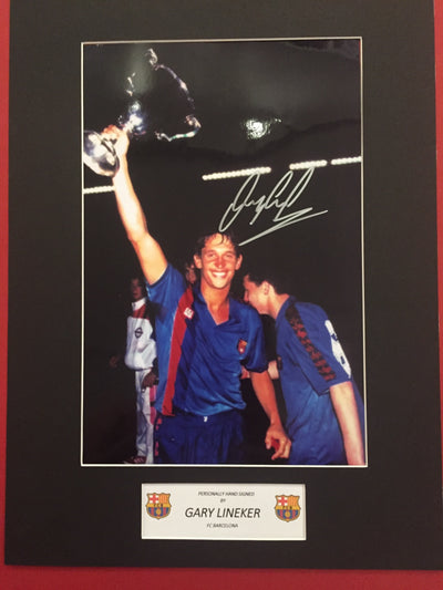 GARY LINEKER - SIGNERT BILDE MED EKTEHETSBEVIS/COA