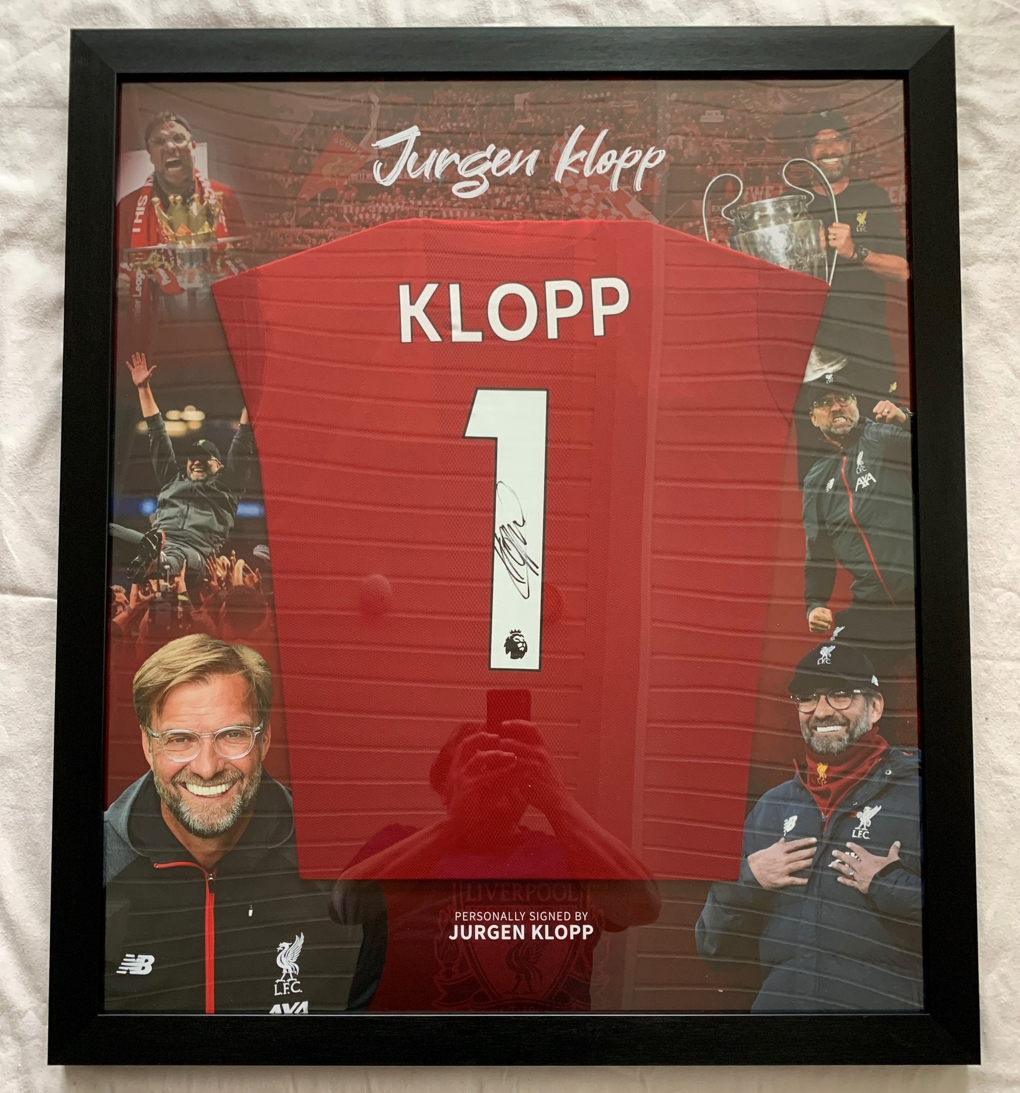 PERSONLIG "ART-FRAME" INNRAMMING AV DRAKT