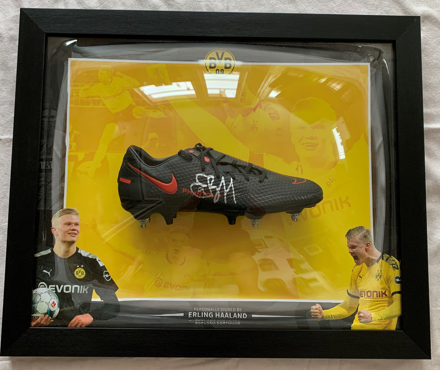 ERLING BRAUT HAALAND - SIGNERT SKO I "ART-FRAME" MED EKTEHETSBEVIS/COA