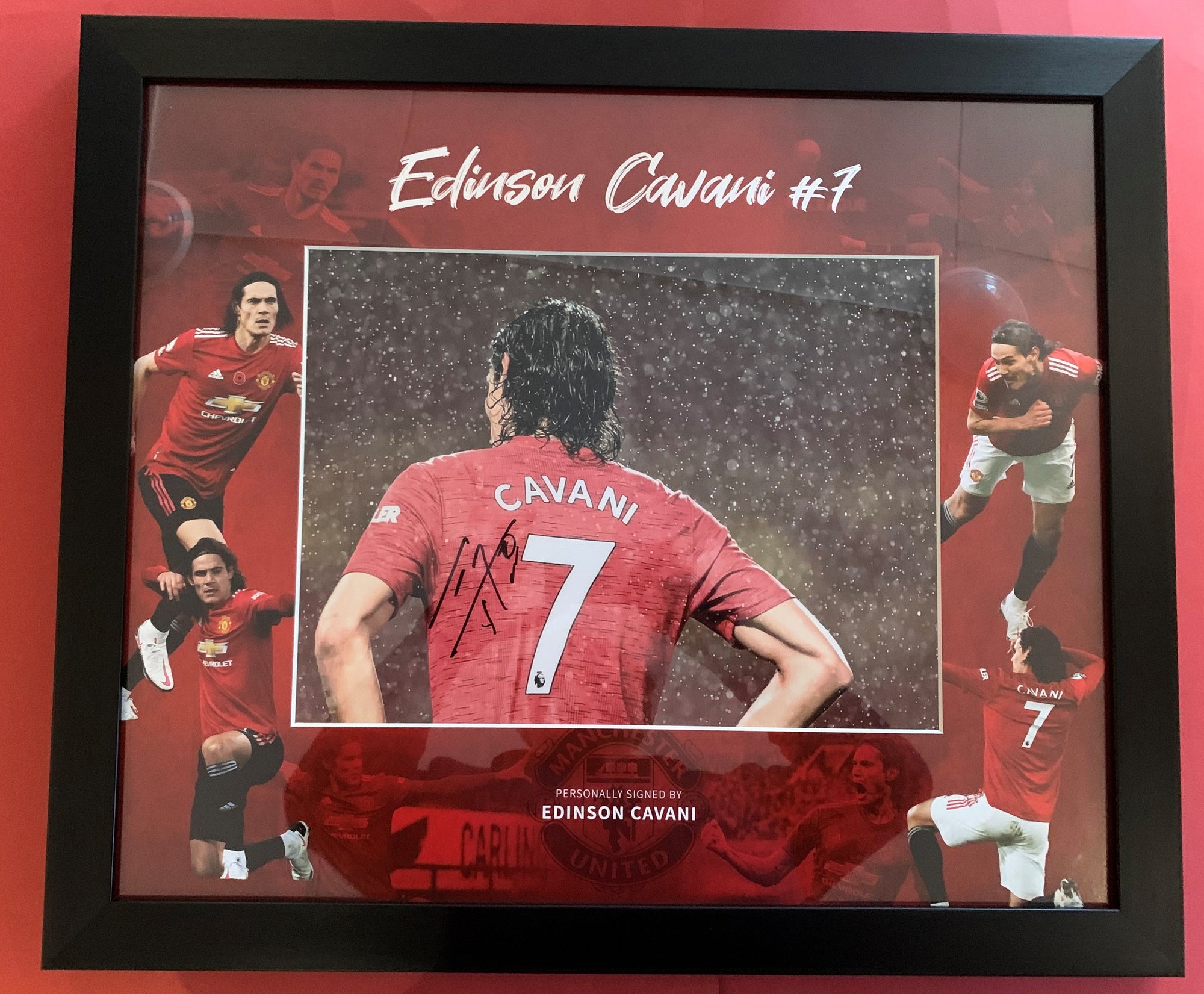 EDINSON CAVANI - SIGNERT BILDE FERDIG INNRAMMET I "ART-FRAME" MED EKTEHETSBEVIS/COA