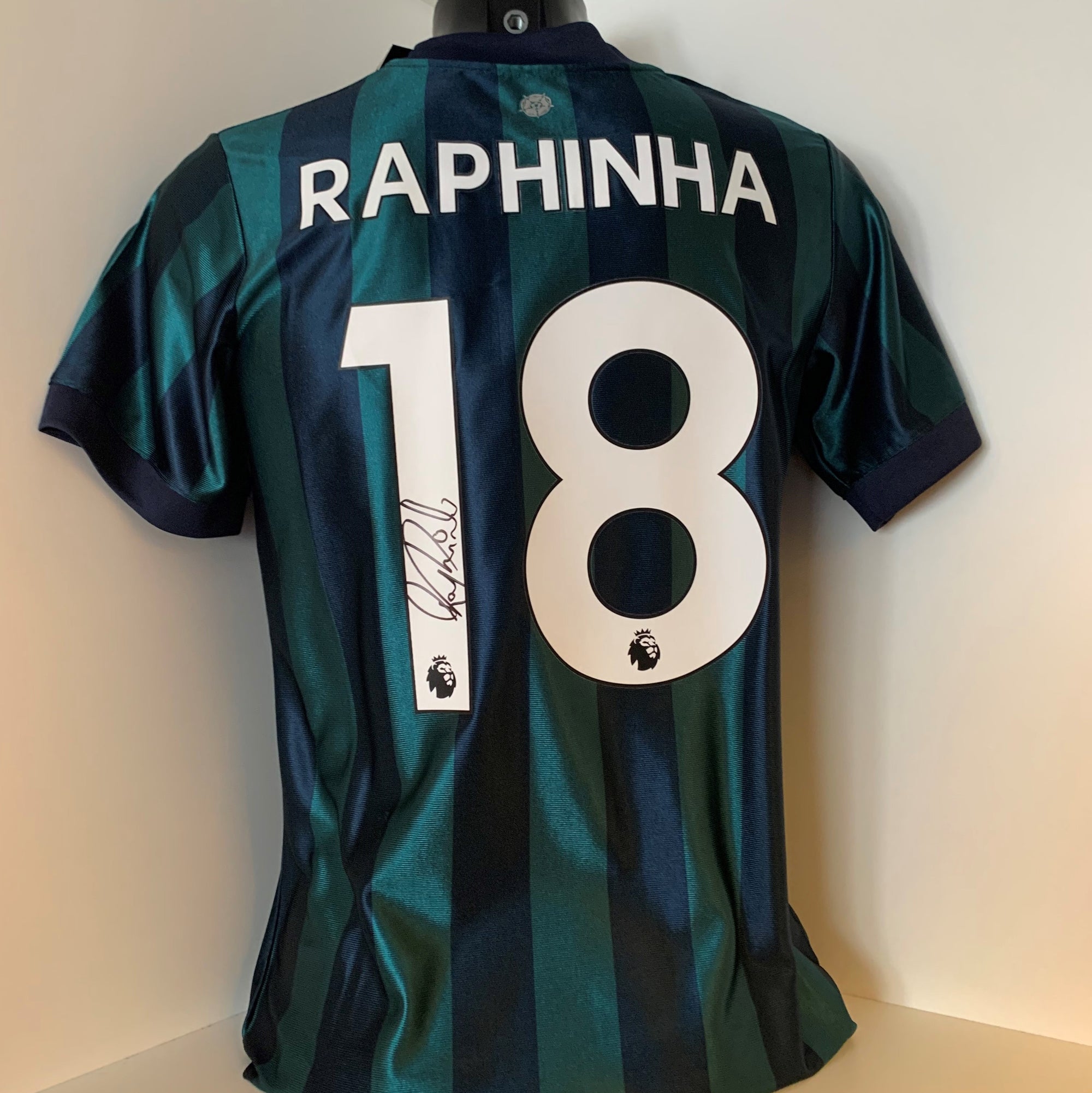 RAPHINHA - SIGNERT DRAKT MED EKTEHETSBEVIS/COA