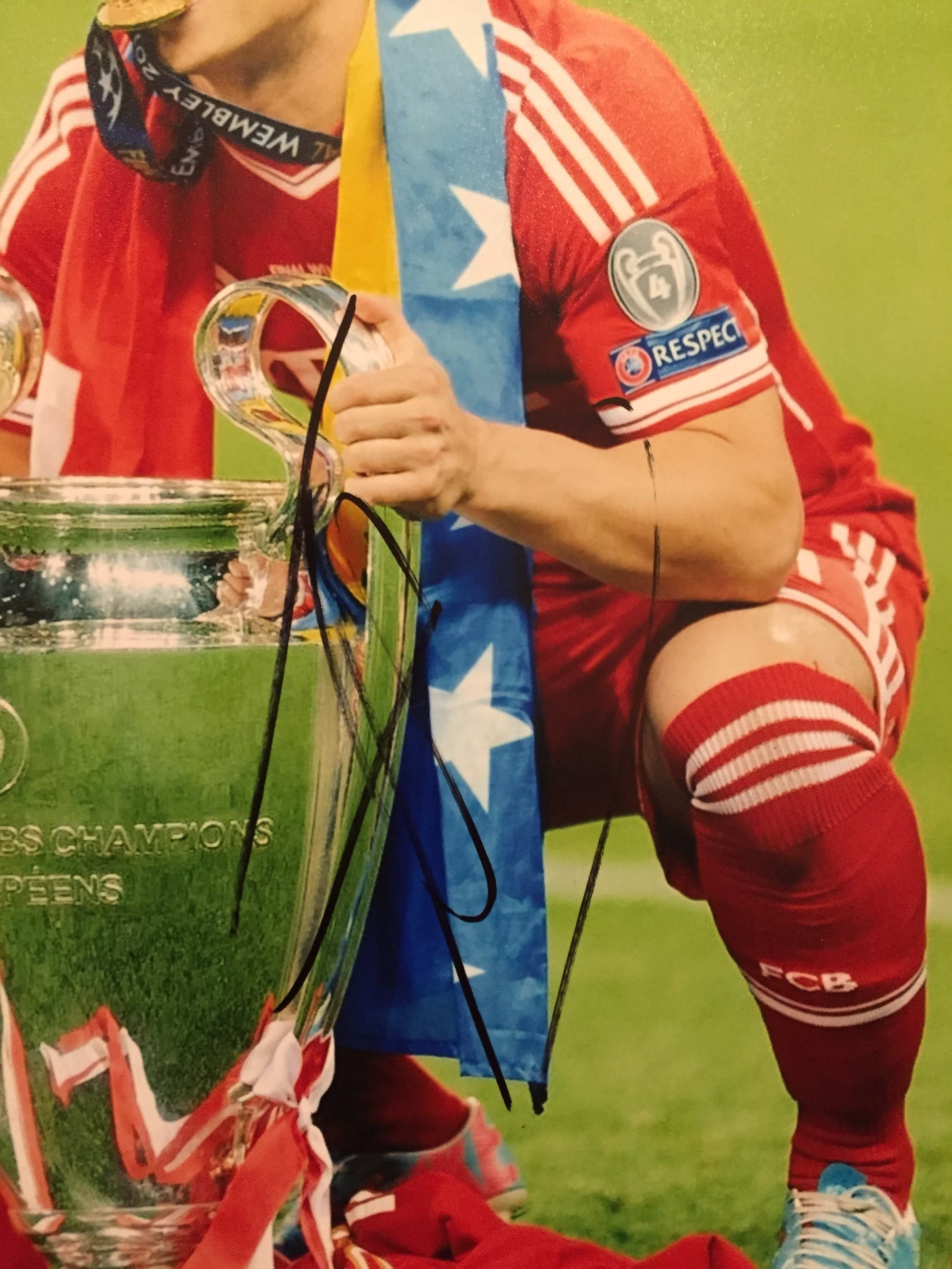 XHERDAN SHAQIRI - SIGNERT BILDE MED EKTEHETSGARANTI/COA