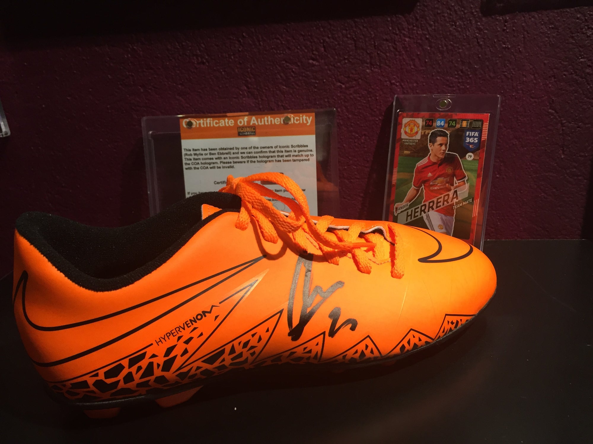 ANDER HERRERA - SIGNERT SKO MED EKTEHETSBEVIS/COA