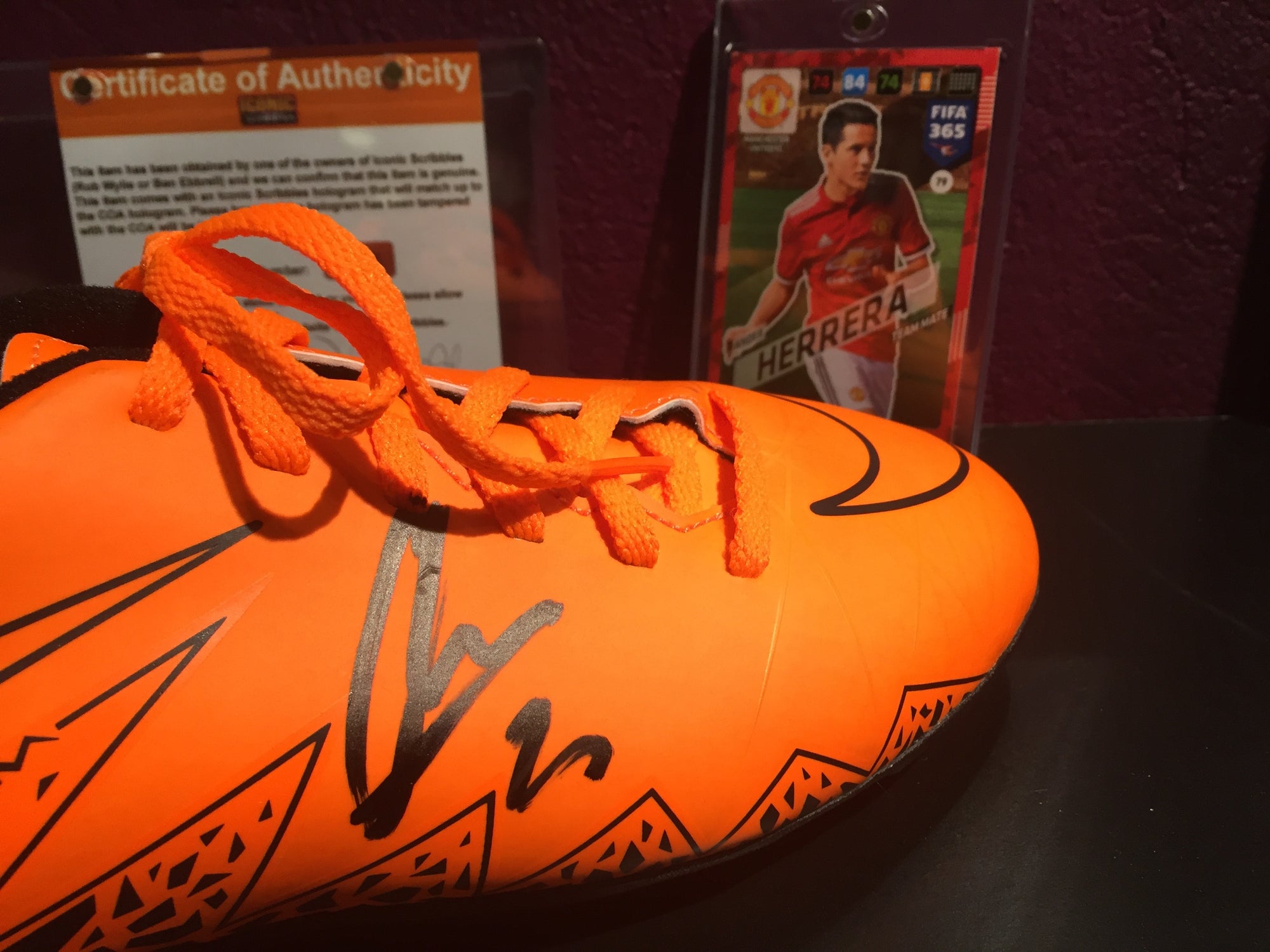 ANDER HERRERA - SIGNERT SKO MED EKTEHETSBEVIS/COA